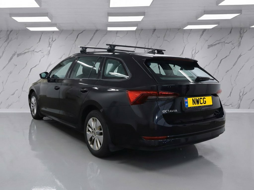 Skoda Octavia 1L Se Technology Black #3