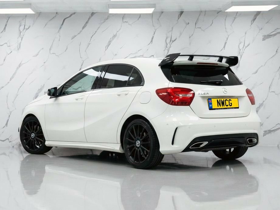 Mercedes-Benz A Class 1.5L Amg Line YN67XFE White #4