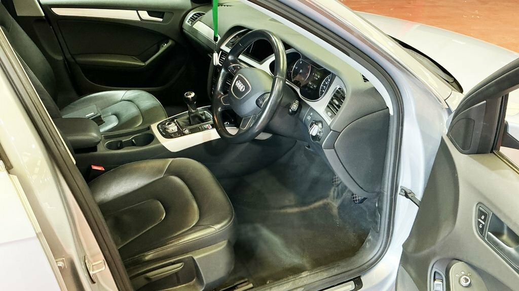 Audi A4 2.0 Tdi 177 Quattro S Line S Tronic Blue #9