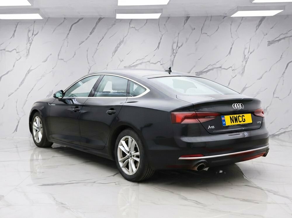 Audi A5 2L Sport Black #3