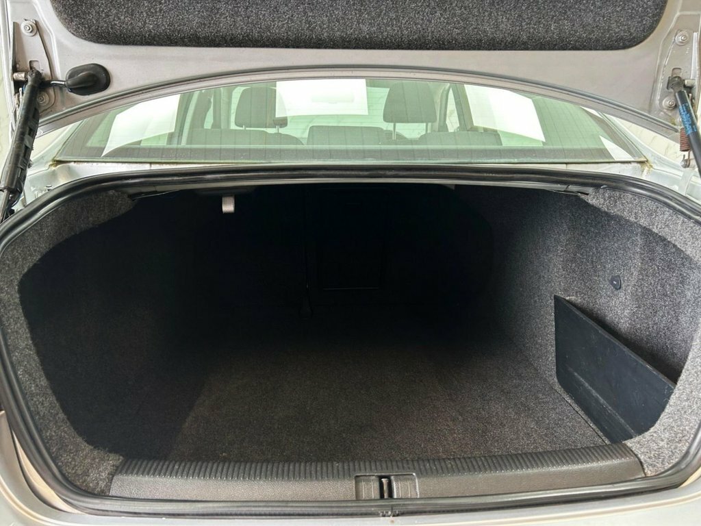 Volkswagen Jetta Saloon 2.0 Tdi Sport 140Bhp - 1 Owner From New 20 Black #18
