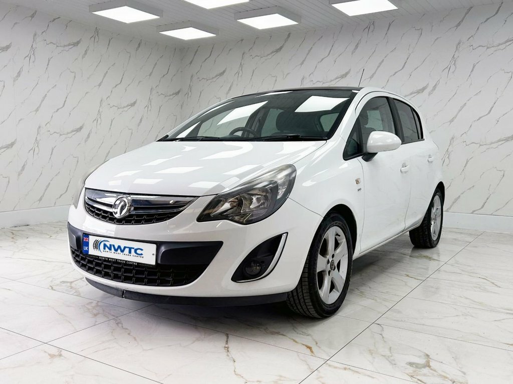 Vauxhall Corsa 1.4L Sxi YP62GVW White #4