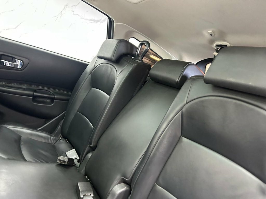 Nissan Qashqai+2 2L Tekna White #6