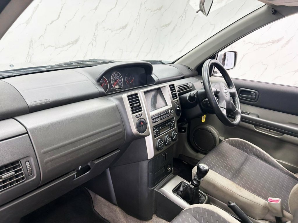 Nissan X-Trail Suv Silver #11