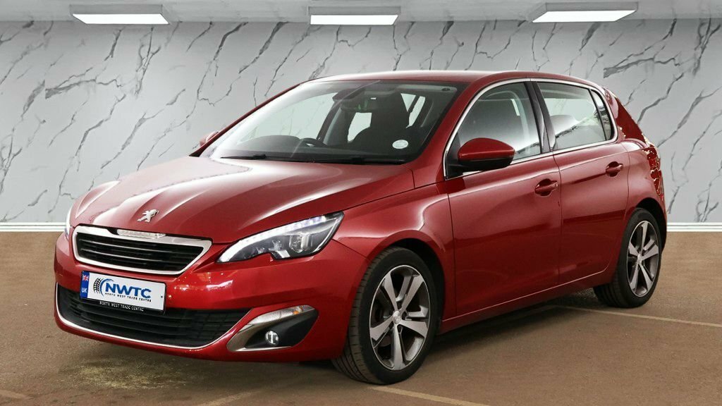 Peugeot 308 1.2L Allure Red #2
