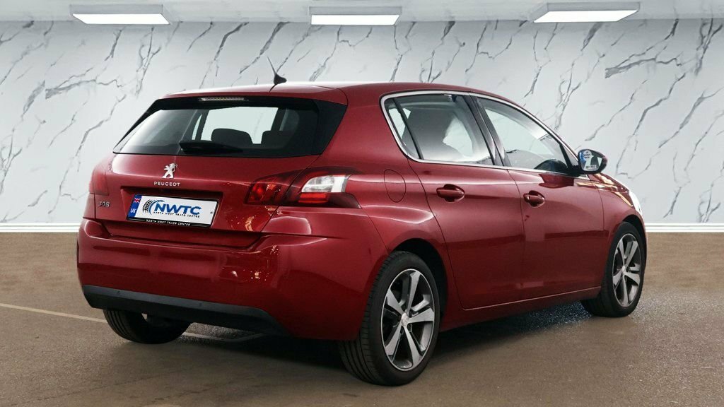 Peugeot 308 1.2L Allure Red #4