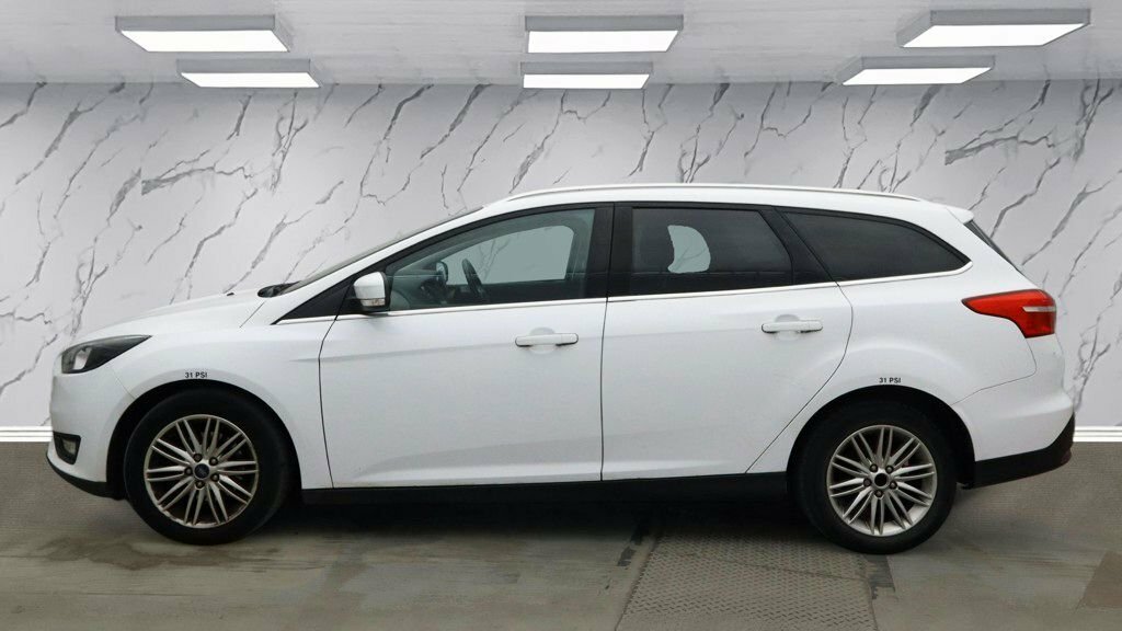 Ford Focus 1.5L Zetec Edition YT67ZJU White #6