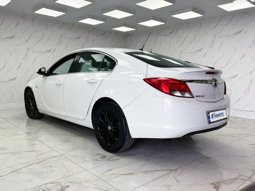 Vauxhall Insignia 1.8L Exclusiv SM11KXB White #6