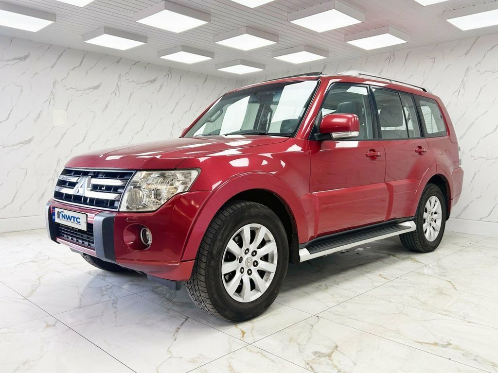 Mitsubishi Shogun 3.2L Elegance Red #5