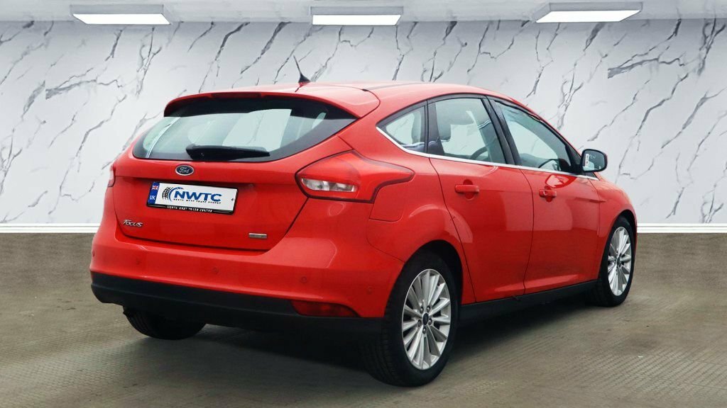 Ford Focus 1L Titanium X SM65XOD Red #4