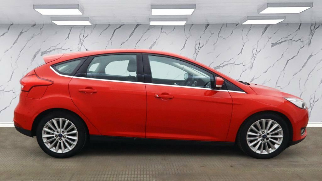 Ford Focus 1L Titanium X SM65XOD Red #5