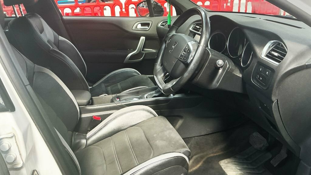 DS DS 4 Crossback Hatchback 1.6 Bluehdi 201665 Orange #9