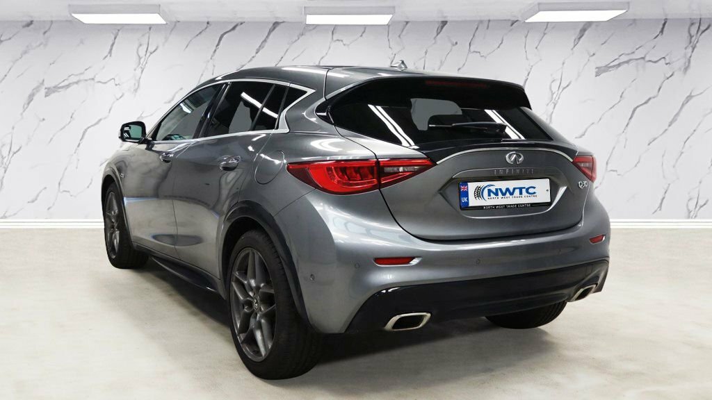 Infiniti Q30 2.2L Premium Grey #2