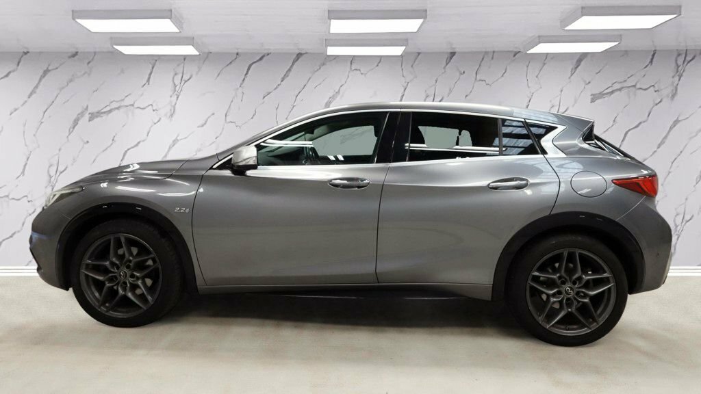 Infiniti Q30 2.2L Premium Grey #5