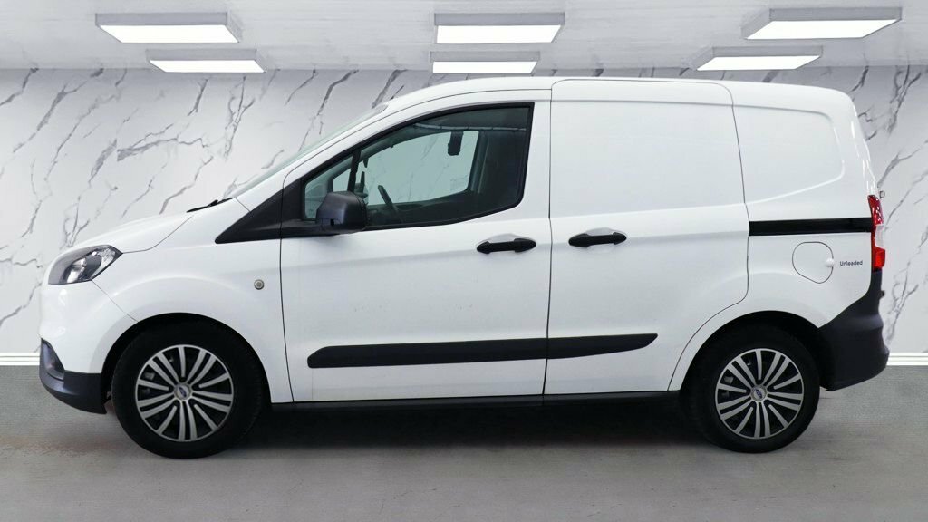 Ford Transit Courier 1L Leader MT22JHE White #4