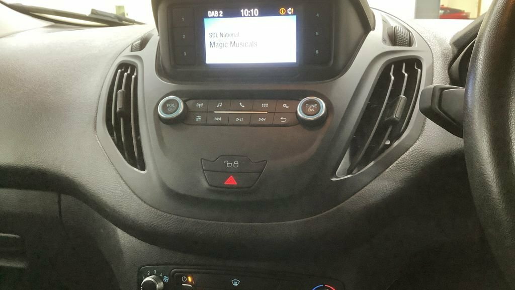 Ford Transit Courier 1L Leader MT22JHE White #5