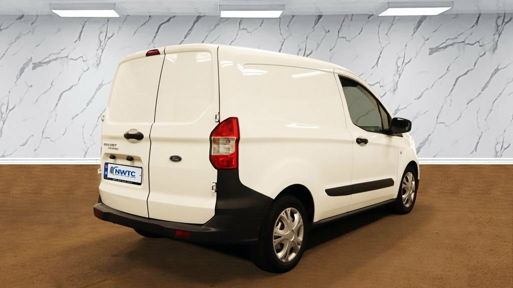 Ford Transit Courier 1.5L Null White #4