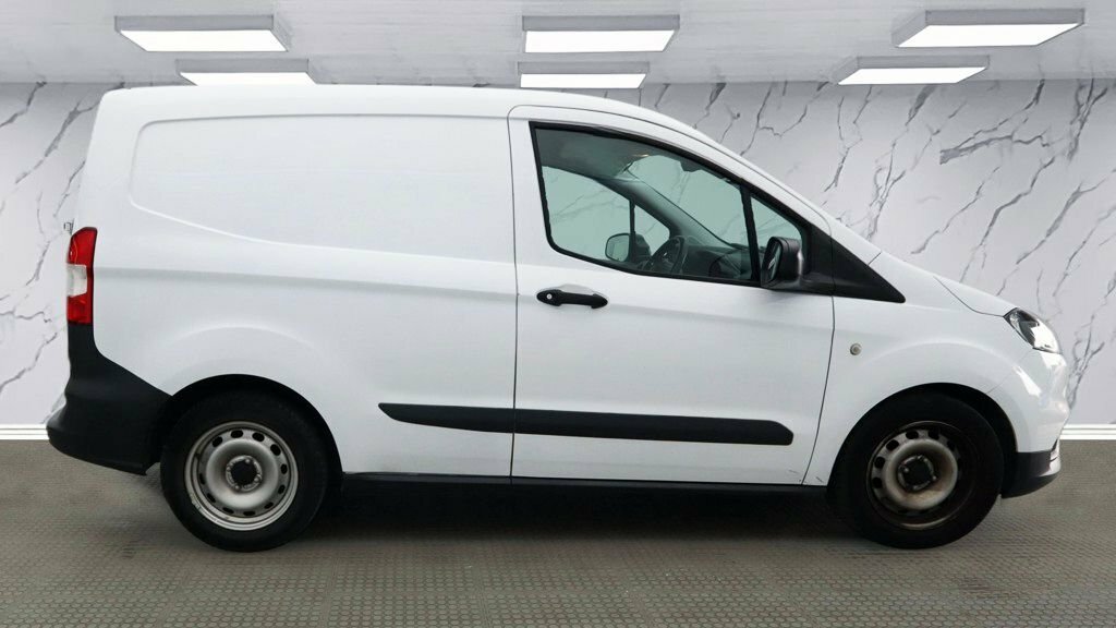 Ford Transit Courier 1L Leader ML22YFS White #5