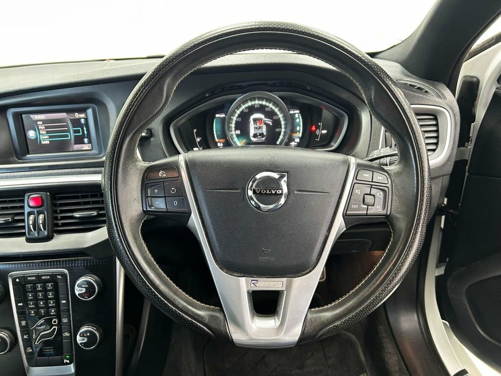 Volvo V40 R Design Edition Blue #17