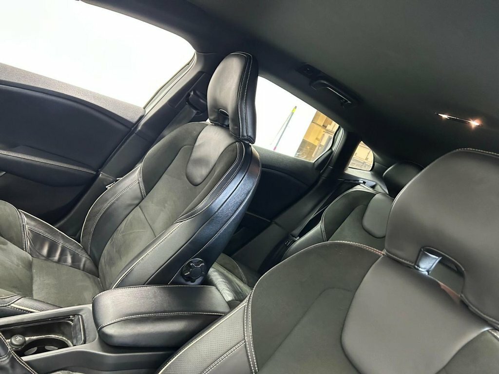 Volvo V40 R Design Edition Blue #12