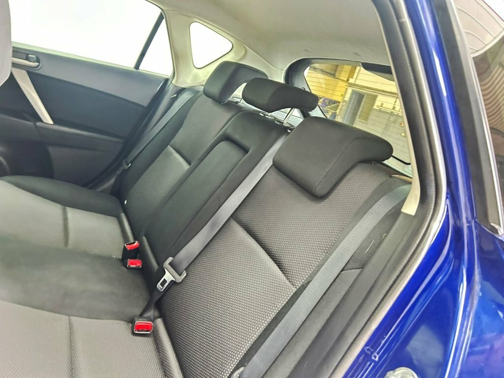 Mazda 3 1.6 Venture Hatchback Euro 5 10 White #18