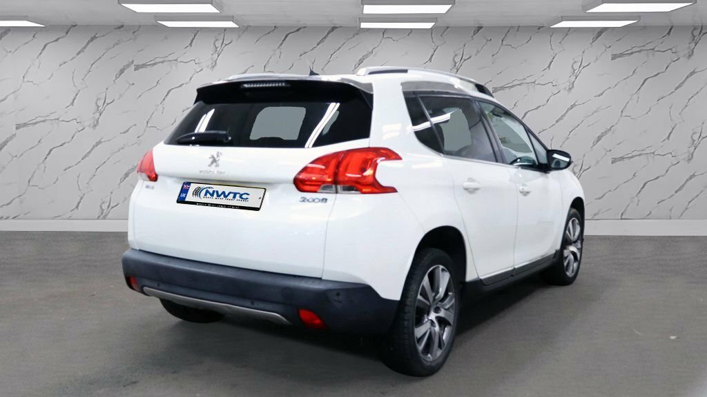 Peugeot 2008 1.2L Allure White #4