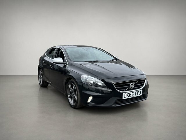 Volvo V40 2.0 D2 R-design Hatchback Euro 6 Black