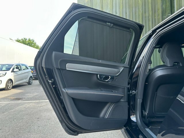 Volvo V90 Volvo Estate 2.0 T4 Momentum Geartronic Blue #22