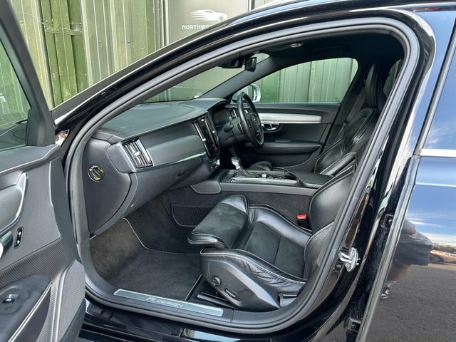 Volvo V90 Volvo Estate 2.0 T4 Momentum Geartronic Blue #17