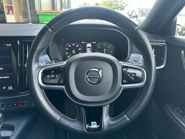 Volvo V90 Volvo Estate 2.0 T4 Momentum Geartronic Blue #24