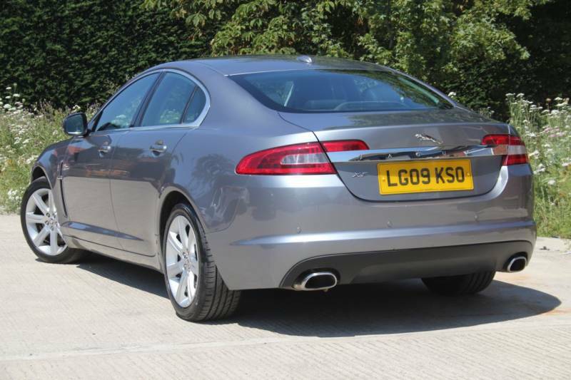 Jaguar XF 3.0D V6 Luxury Saloon Euro 5 240 Black #17