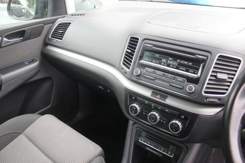 Volkswagen Sharan 2.0 Tdi Cr Bluemotion Tech 140 Se - 2015 15 Grey #4