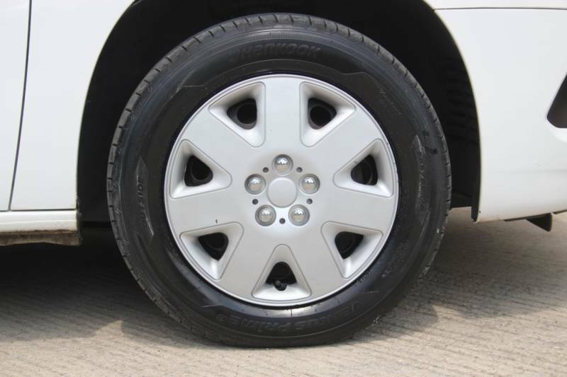 Vauxhall Combo 1.5 L1h1 2300 Sportive 101 Bhp Electronic Cruise C White #12
