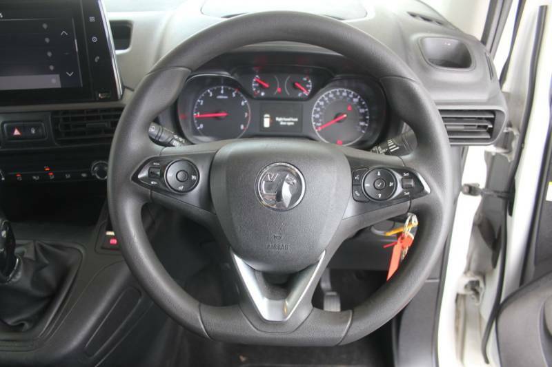 Vauxhall Combo 2000 1.5 Turbo D 100Ps H1 Sportive Van White #3