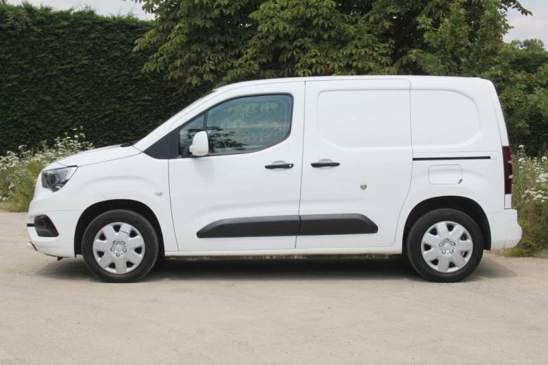 Vauxhall Combo 1.5 L1h1 2300 Sportive 101 Bhp Electronic Cruise C White #10