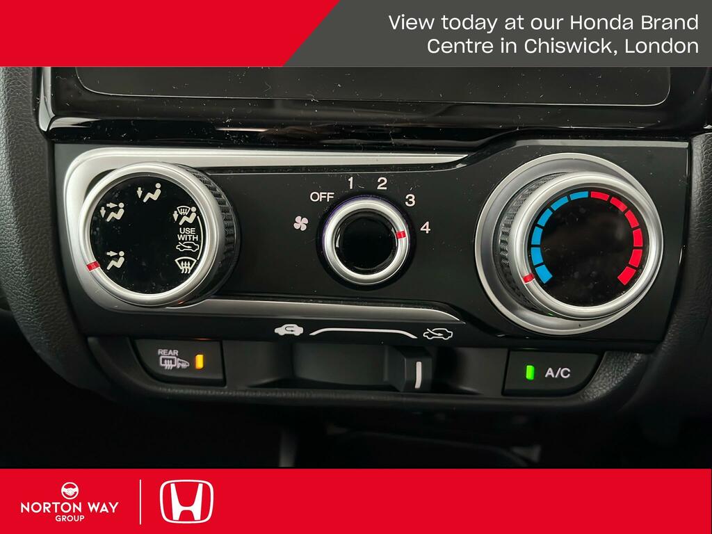 Honda Jazz 1.3 I-vtec Ex Navi 5-Door White #19