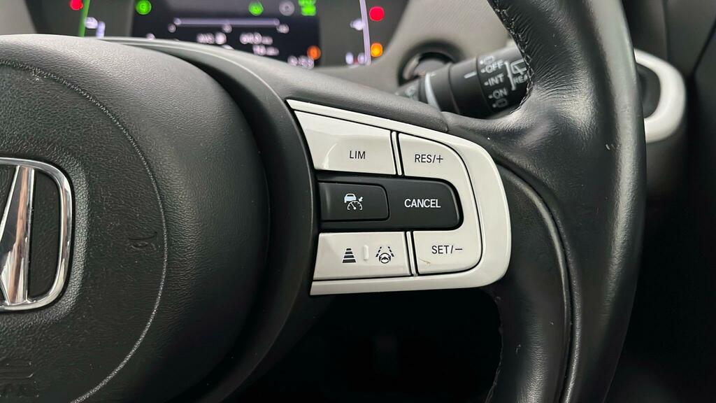 Honda Jazz I-mmd Sr White #22