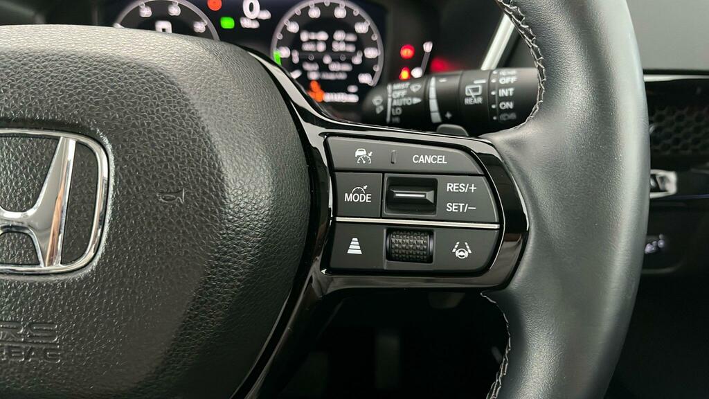 Honda Cr-V 2.0 H White #8