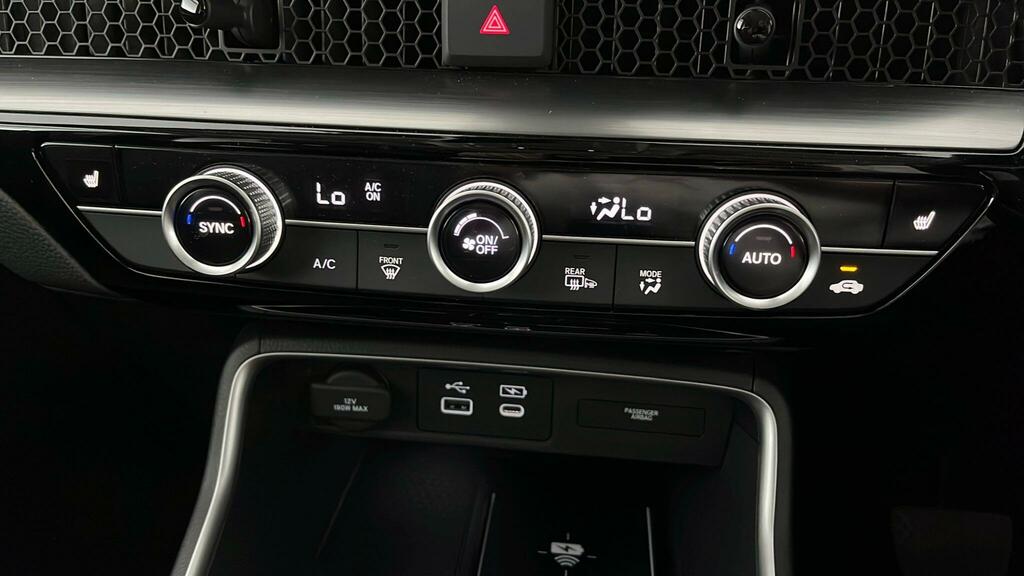 Honda Cr-V 2.0 H White #21