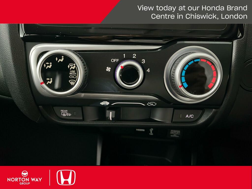 Honda Jazz 1.3 Se Navi Cvt Hatchback Blue #19