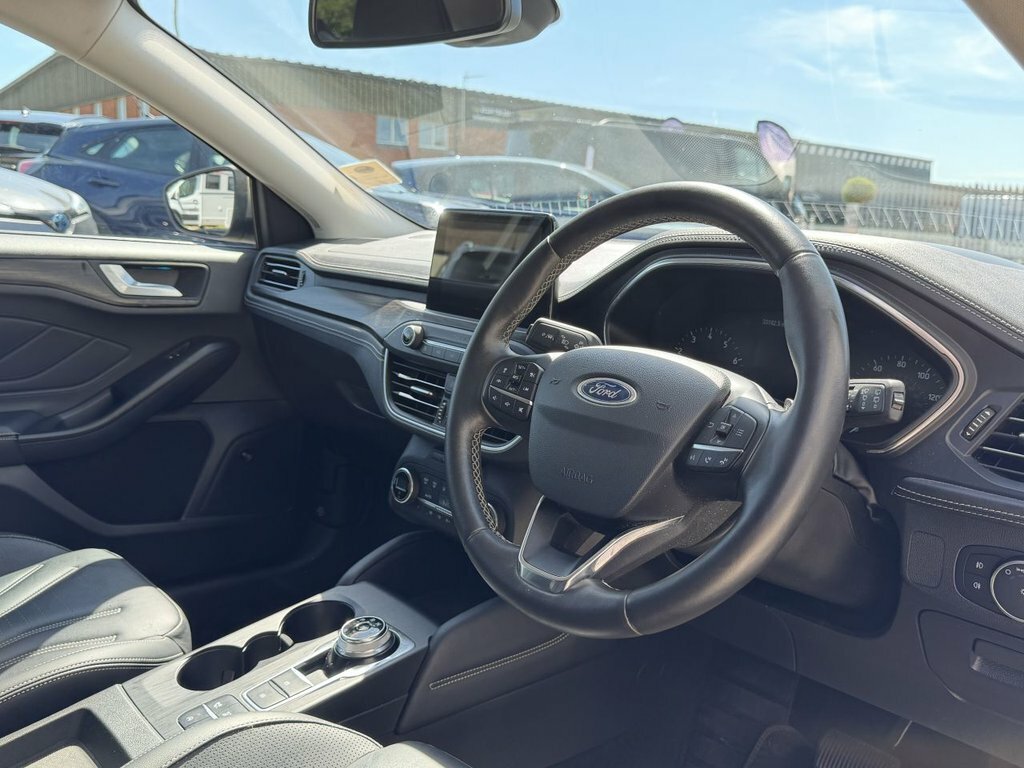 Ford Focus 1L Vignale BP68YYO Silver #2