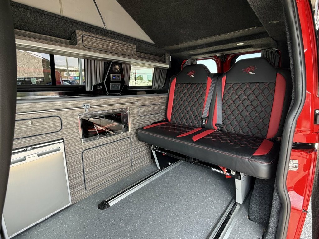 Ford Transit Custom 2L Limited VN20WSU Red #5
