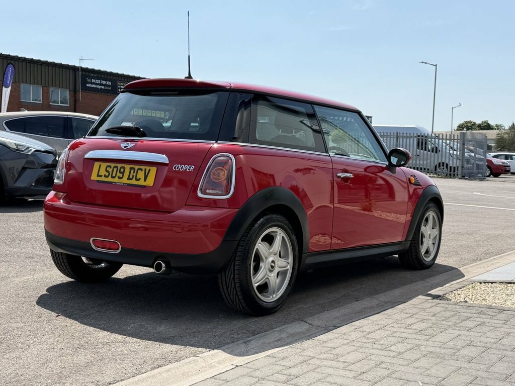 Mini Hatch 1.6L Cooper Red #4
