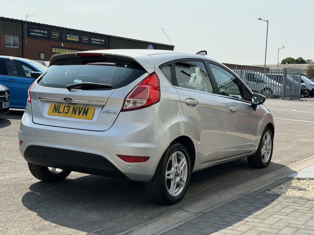 Ford Fiesta 1L Zetec Silver #4
