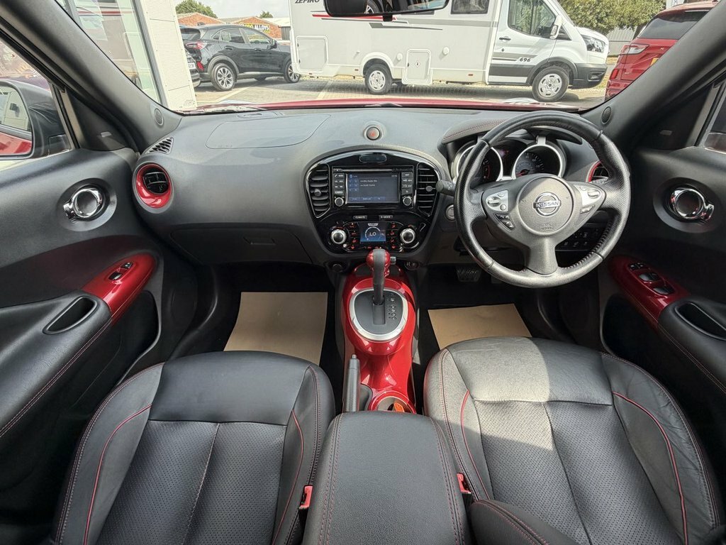 Nissan Juke 1L Tekna Red #4