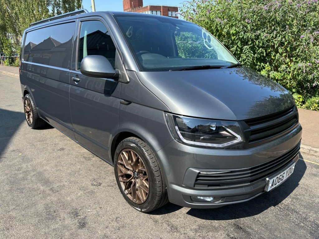 Volkswagen Transporter 2L Highline Grey