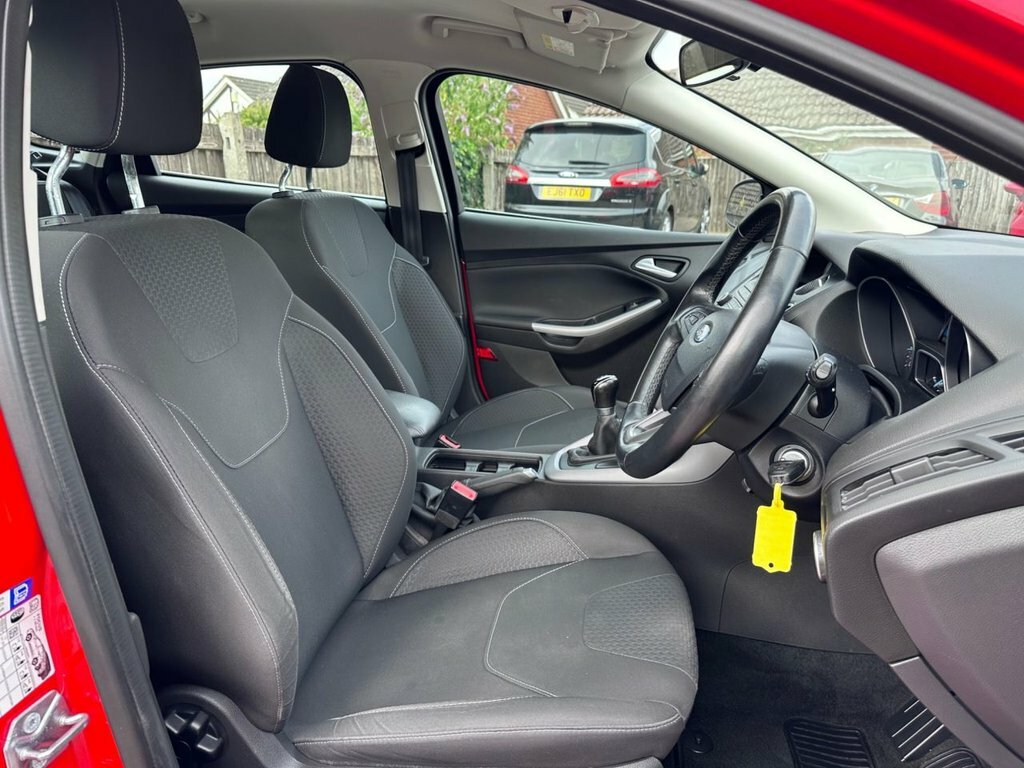 Ford Focus 1L Zetec Red #3