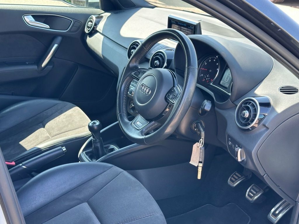 Audi A1 1.4L S Line White #4