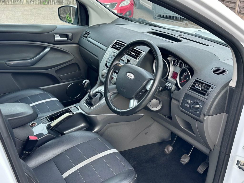 Ford Kuga Kuga Titanium Tdci 140 Black #4