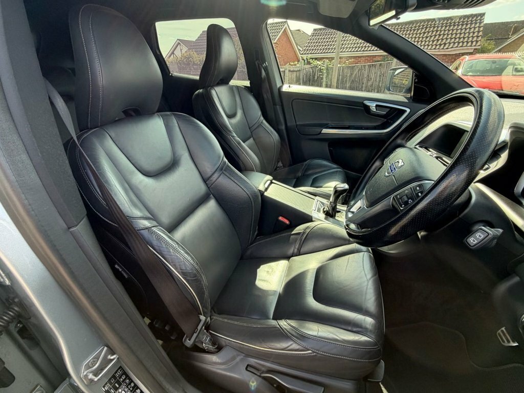 Volvo XC60 2L R-design Nav Silver #3